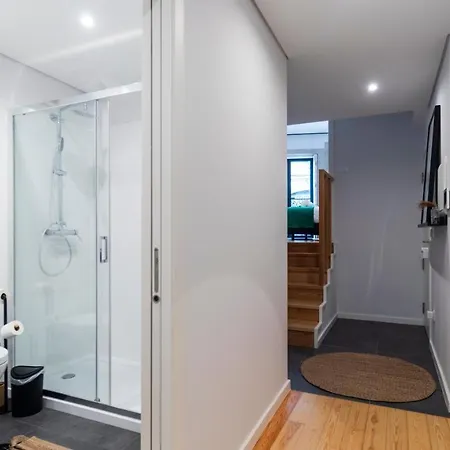 Premium 2Br Flat Near Santa Catarina By Lovelystay Porto Exterior photo