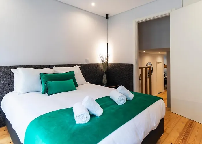 Premium 2Br Flat Near Santa Catarina By Lovelystay