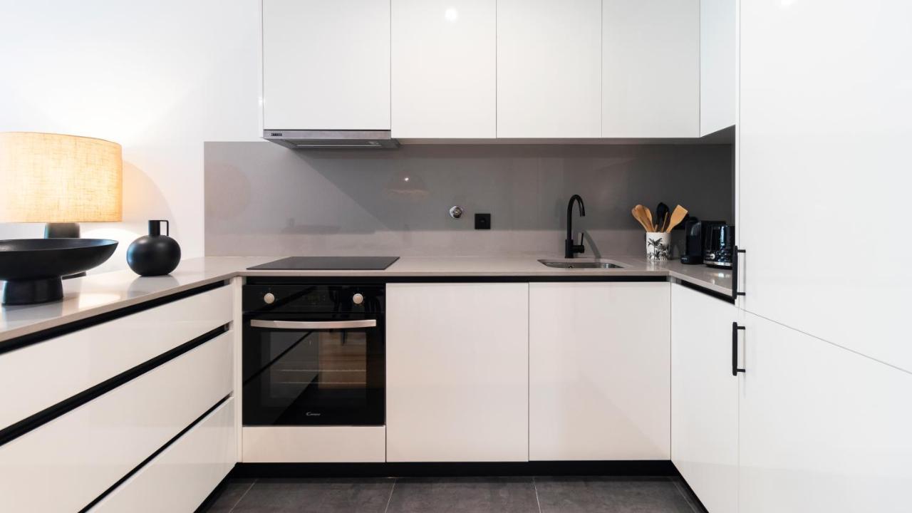 Premium 2br Flat Near Santa Catarina By Lovelystay Appartement Porto