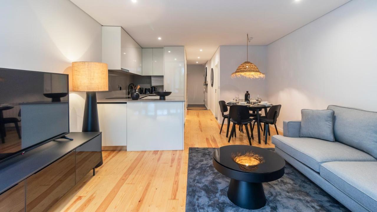 Premium 2br Flat Near Santa Catarina By Lovelystay * Porto